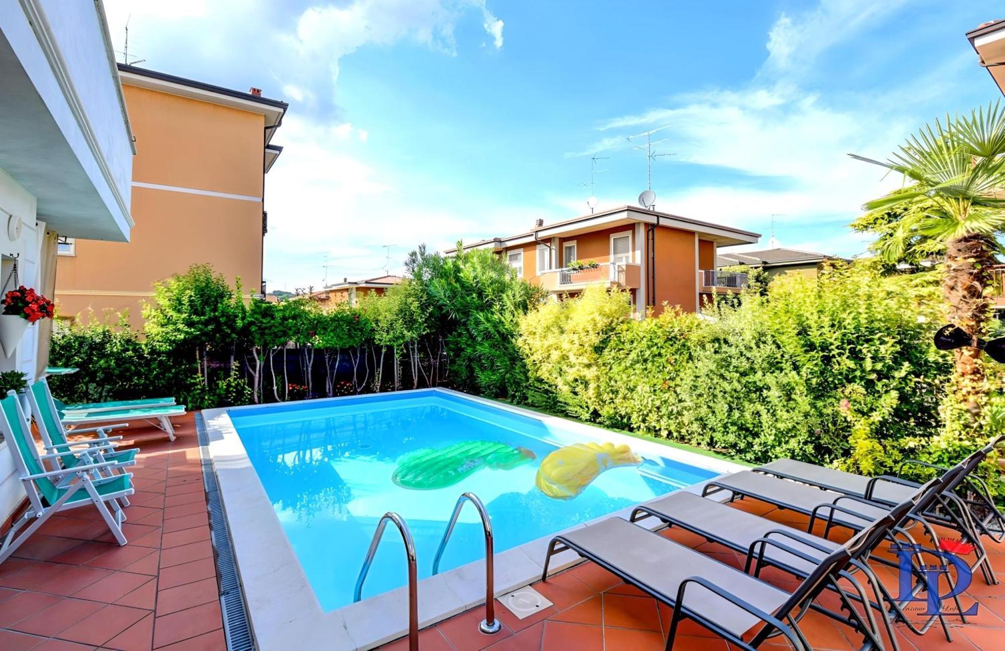 Desenzanoloft Official Partner Marriott Homes & Villas - Garden & Pool 데센자노델가르다 외부 사진